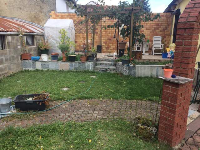 Bild: Kerzenheim - Kleine, aber feine DHH mit Garten und Terrasse in Kerzenheim