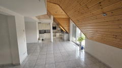 Bild: Ludwigshafen am Rhein - Sehr gepflegte 3,5 Zi ET-Maisonettewohnung mit Balkon und PkW-Stellplatz in LU-Maudach